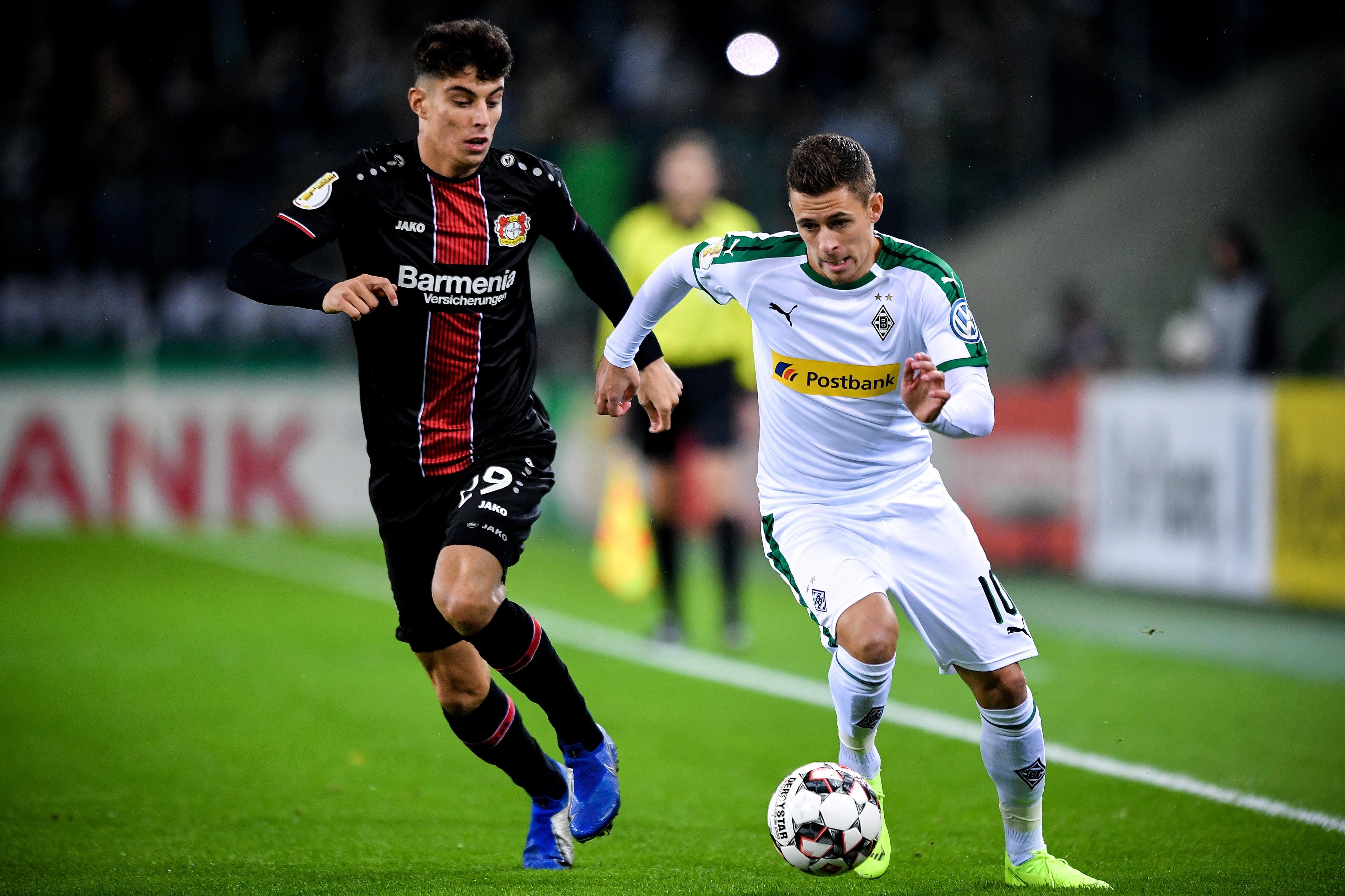 虎扑体育-法兰克福迎德甲关键赛，今晚官宣签约，更衣室稳定，控场能力受关注的简单介绍