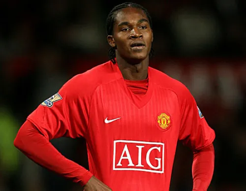 虎扑-德罗巴迎来十赛季高光表现，曼联球迷沸腾！的简单介绍